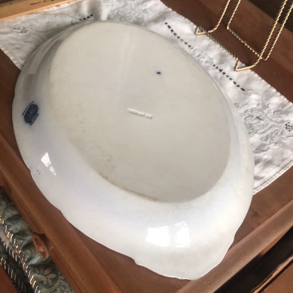 Vintage Leicester platter from prior to 1960. One chip as shown in pictures. - Picture 9 of 9